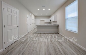 256 E 18th St in Jacksonville, FL - Building Photo - Building Photo