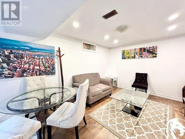 66 Overlord Crescent in Toronto, ON - Building Photo - Building Photo