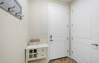 2100 N Humboldt St, Unit 208 in Denver, CO - Building Photo - Building Photo