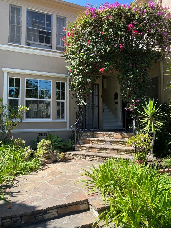 717 S Wilton Pl Rentals in Los Angeles, CA