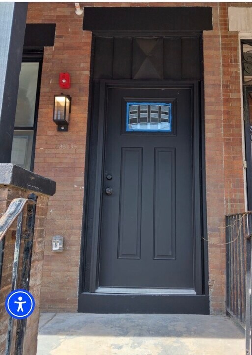 3323 W Harold St in Philadelphia, PA - Building Photo