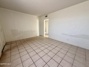 5901 Trowbridge Dr in El Paso, TX - Building Photo - Building Photo