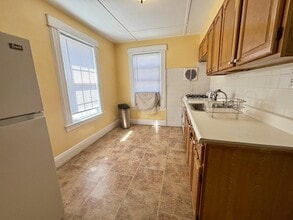 97 Garfield Pl in East Rockaway, NY - Foto de edificio - Building Photo