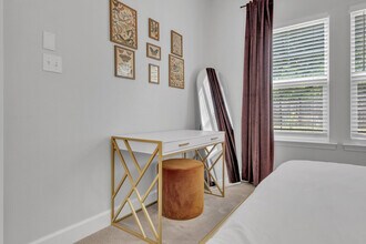 1211 Paul Russell Rd in Tallahassee, FL - Building Photo - Building Photo