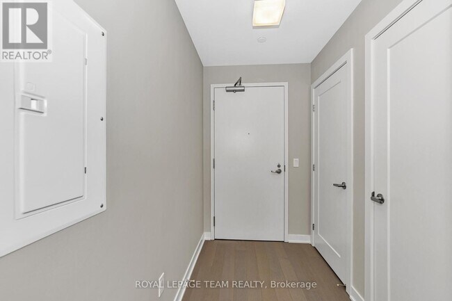 360-360 Deschâtelets Ave. in Ottawa, ON - Building Photo - Building Photo