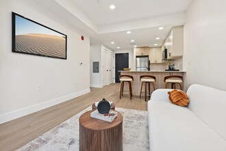 161 Van Wagenen Ave in Jersey City, NJ - Building Photo - Building Photo