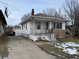 952 Markham St in Flint, MI - Building Photo