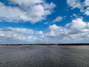 126 Lakeshore Dr in North Palm Beach, FL - Building Photo - Building Photo