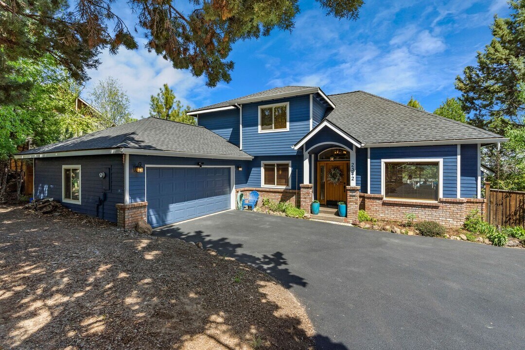 2342 NW 6th St in Bend, OR - Building Photo