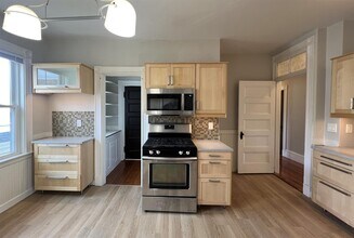 107A Oxford St, Unit 3 in Cambridge, MA - Building Photo - Building Photo