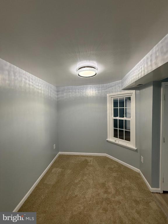 property at 6921 Victoria Dr