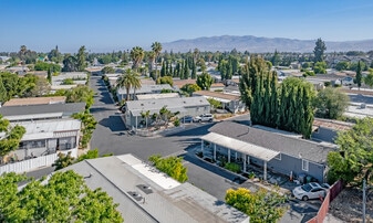 Casa Del Lago Mobile Home Park in San Jose, CA - Building Photo