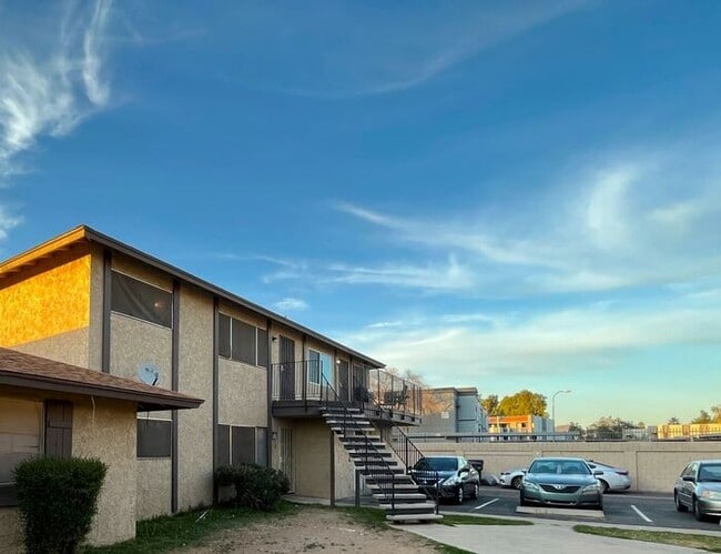 3352 W Harmont Dr in Phoenix, AZ - Building Photo - Building Photo