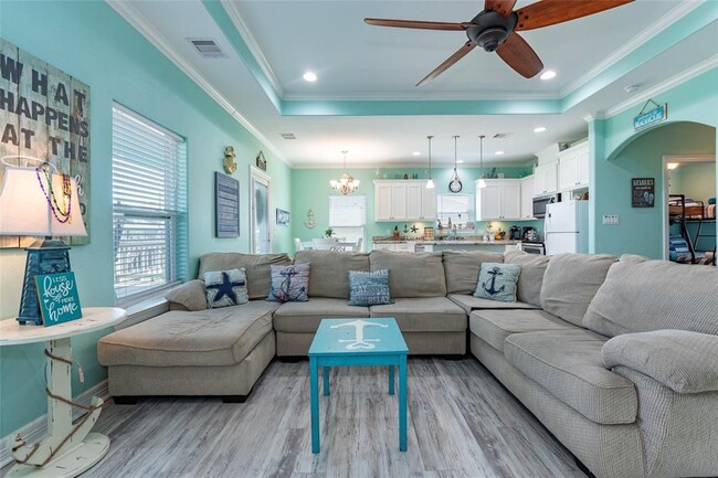 987 Surf Rd in Port Bolivar, TX - Building Photo - Building Photo