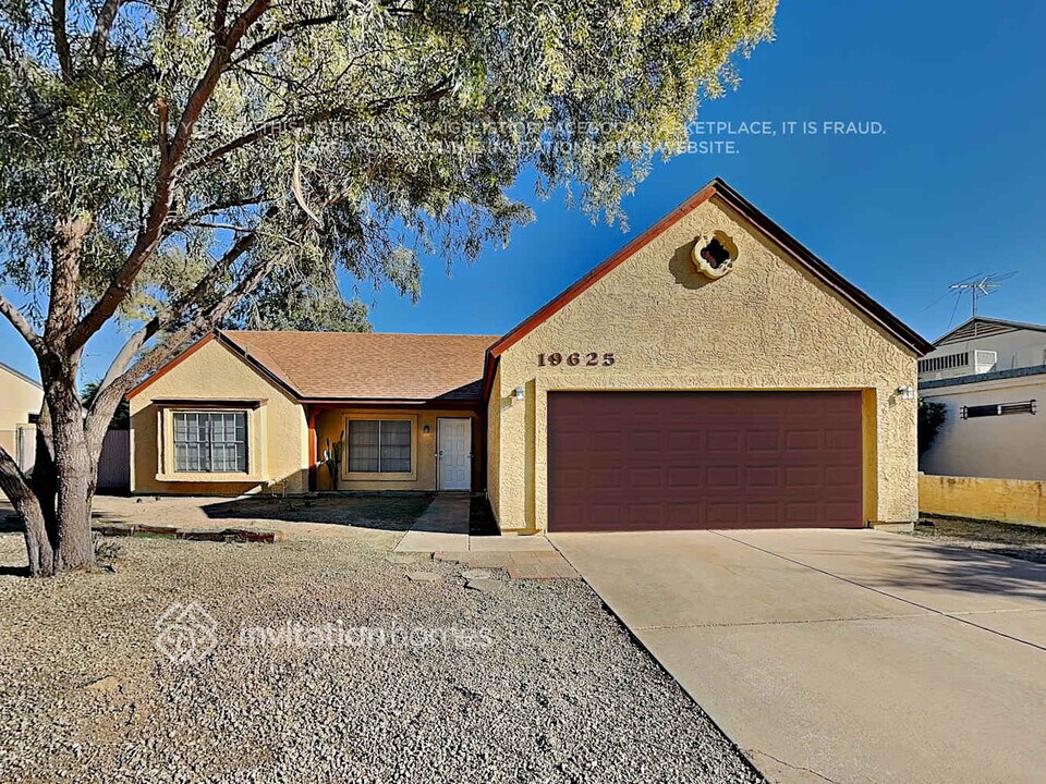19625 N 9th St in Phoenix, AZ - Foto de edificio