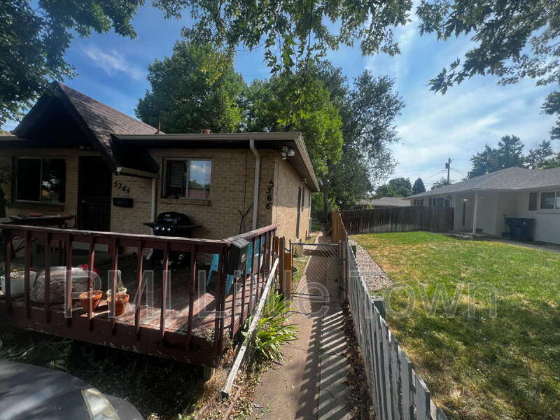 5366 S Huron St in Littleton, CO - Foto de edificio