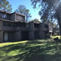 613 SW 75th St, Unit 104