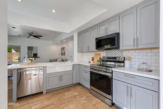 2119 E New Bedford Dr in Gilbert, AZ - Building Photo - Building Photo