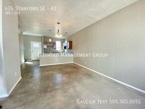 424 Stanford Dr SE in Albuquerque, NM - Building Photo - Building Photo
