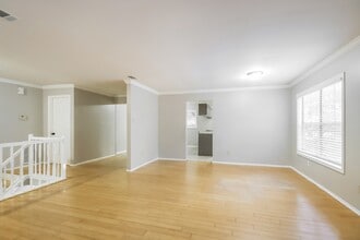 3214 Sycamore Springs Dr in Houston, TX - Foto de edificio - Building Photo