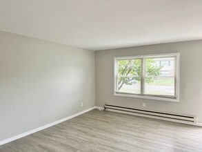 2028 Kevin Dr in Montgomery, IL - Building Photo - Building Photo