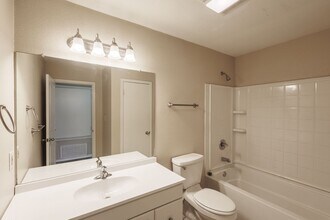 229 Craddock Ave in San Marcos, TX - Building Photo - Building Photo