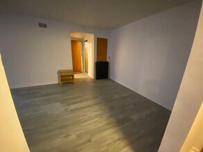 2812 E 130th St-Unit -302 in Cleveland, OH - Building Photo - Building Photo