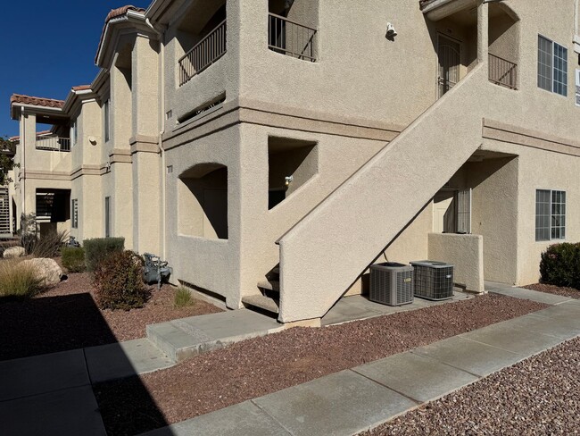 1881 W Alexander Rd in North Las Vegas, NV - Building Photo - Building Photo