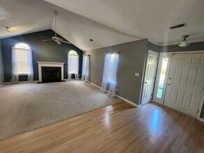 10828 Glenway Pl in Louisville, KY - Building Photo - Building Photo