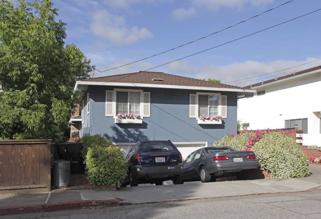 931-933 Crane St in Menlo Park, CA - Building Photo