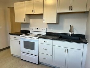 62-70 Main St in Thomaston, CT - Building Photo - Building Photo