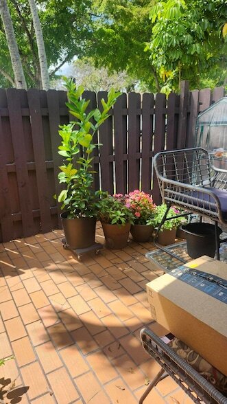 532 Briarwood Cir, Unit 248 in Hollywood, FL - Building Photo - Building Photo