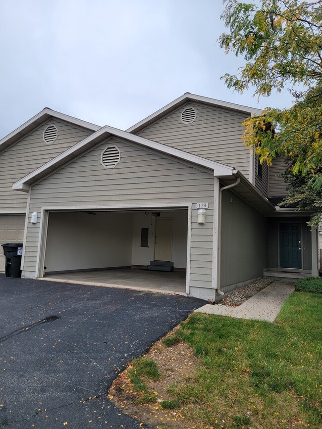 property at 119 W Meade Ave