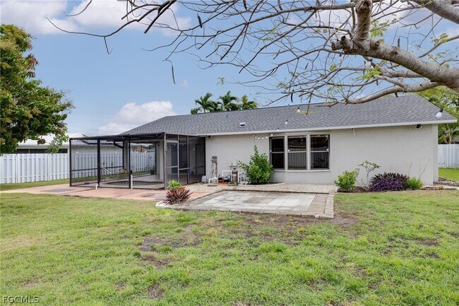 3414 SE 2nd Pl in Cape Coral, FL - Building Photo - Building Photo