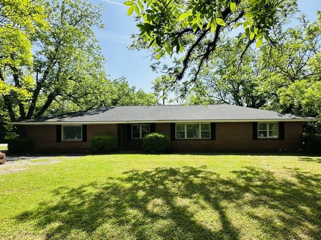 1441 Central Ave in Tifton, GA - Building Photo - Building Photo