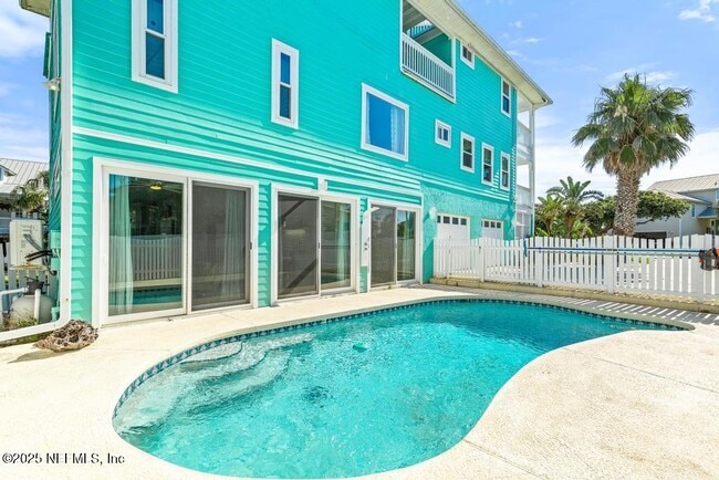 property at 209 Gull Cir