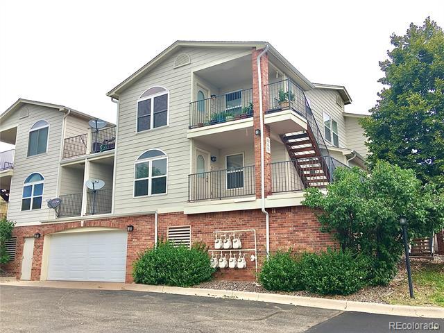 1631 S Deframe St in Lakewood, CO - Foto de edificio