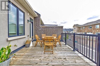 3044 Preserve Dr in Oakville, ON - Building Photo - Building Photo