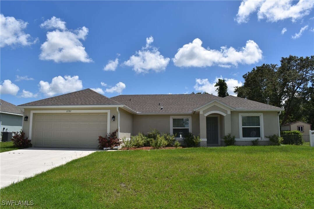 2797 Tulsa Ave in North Port, FL - Building Photo