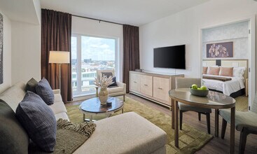 200 Spring Garden St, Unit FL2-ID1383003P in Philadelphia, PA - Foto de edificio - Building Photo