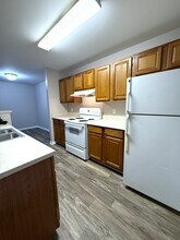 Crossland Place in Clarksville, TN - Foto de edificio - Building Photo