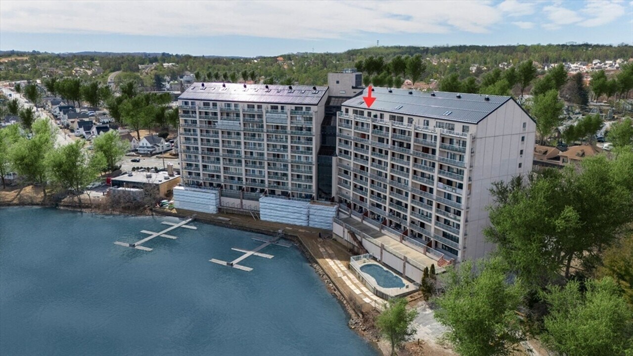 65 Lake Ave in Worcester, MA - Building Photo