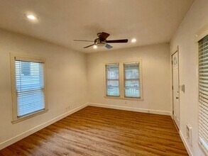 7116 SE Steele St in Portland, OR - Building Photo - Building Photo