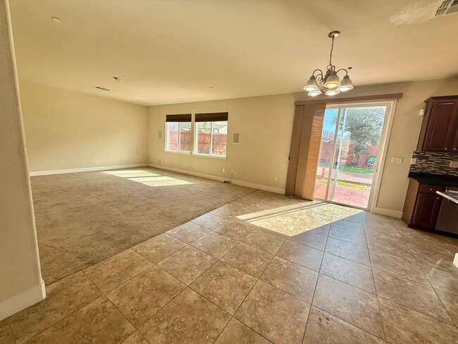 1661 Panorama Dr in Hollister, CA - Building Photo - Building Photo