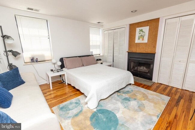 property at 1915 Pemberton St