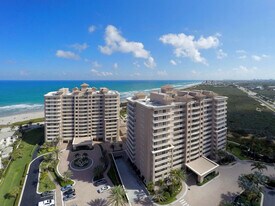 700 Ocean Royale in Juno Beach, FL - Building Photo