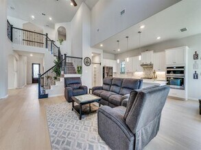 2094 Creekbluff Cir in Carrollton, TX - Building Photo - Building Photo