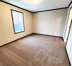 9359 Starboard Dr in Fair Haven, MI - Foto de edificio - Building Photo