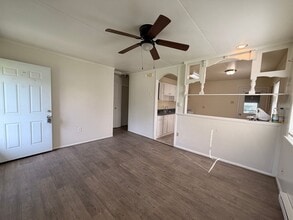 1437 Oakcrest Dr in Hampton, VA - Building Photo - Building Photo