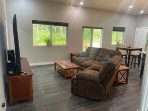 8561 W Cormorant Way in Wasilla, AK - Building Photo - Building Photo